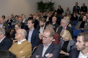 Publiek tijdens plenaire sessie